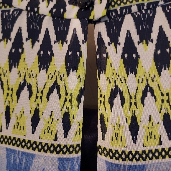 BCX Sleeveless Blouse Boho Western Aztec Design Keyhole Back Size S Blue Yellow - Picture 9 of 12